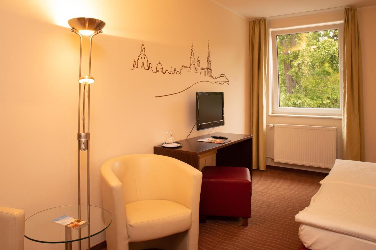 Bergwirtschaft Wilder Mann Hotel Und Restaurant Dresden Exteriör bild